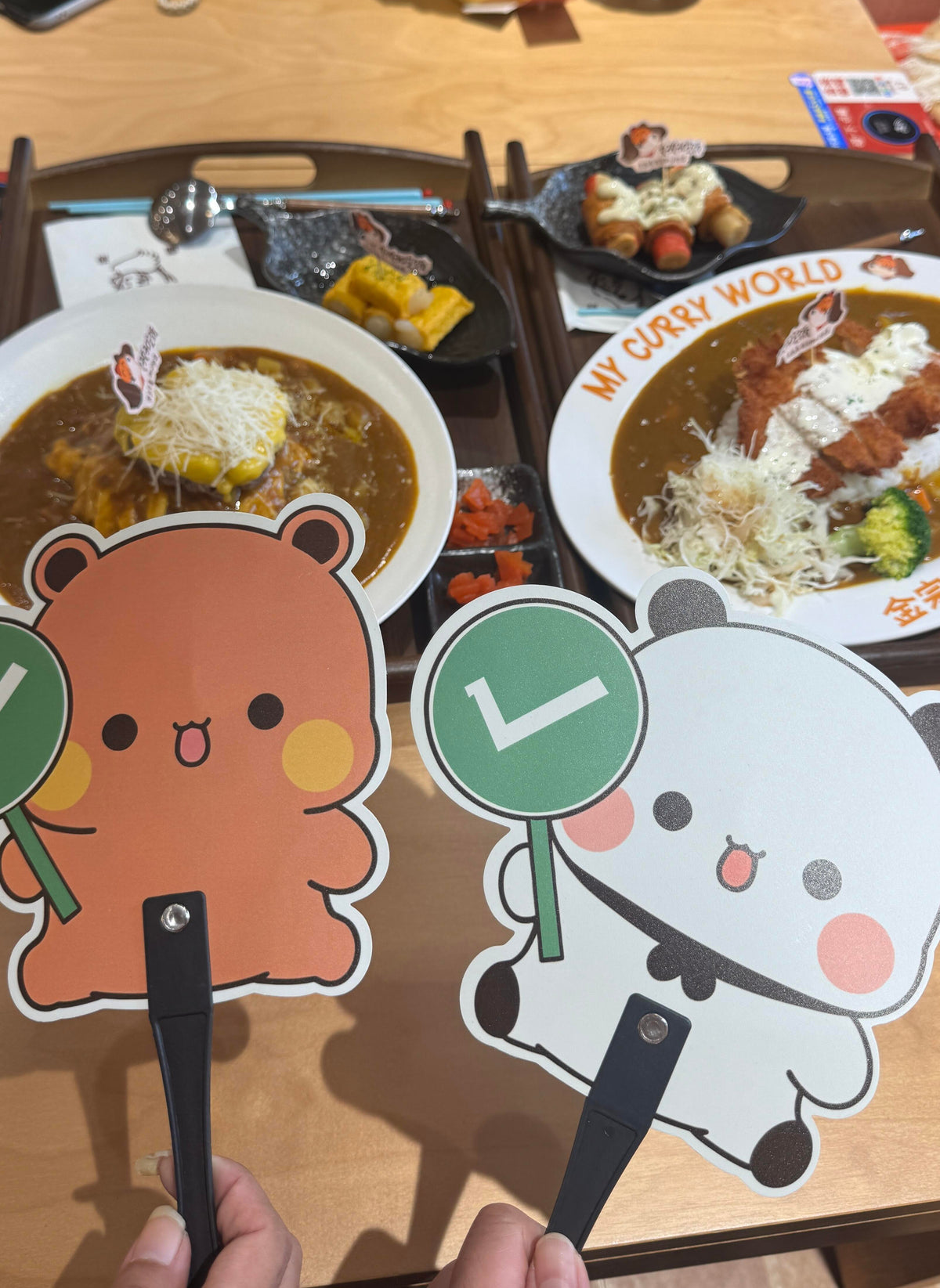 Bubu & Dudu Double-Sided Hand Fan 一二布布 對錯雙面手搖扇🪭